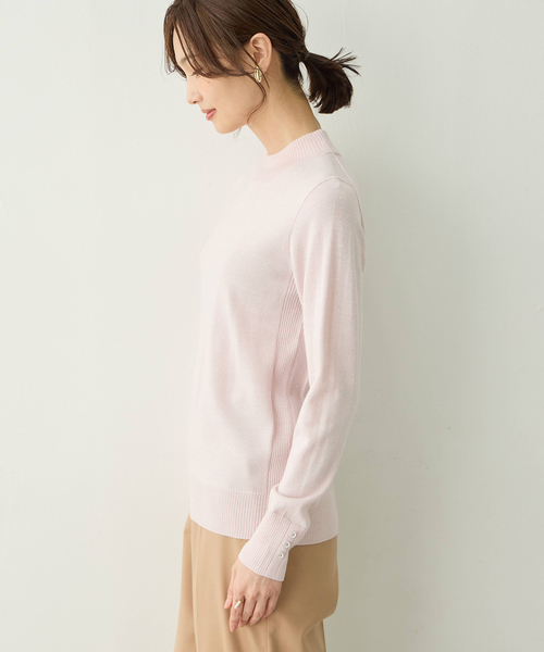 A/C DESIGN BY ALPHA CUBIC（エーシーデザインバイアルファキュービック）の「ラメリブハイネックニットプルオーバー【洗える・大きいサイズあり】（ニット/セーター・レディース・ライトグレー/ピンク/サックスブルー/オフホワイト・M/L/LL/3L）」の10枚目の写真