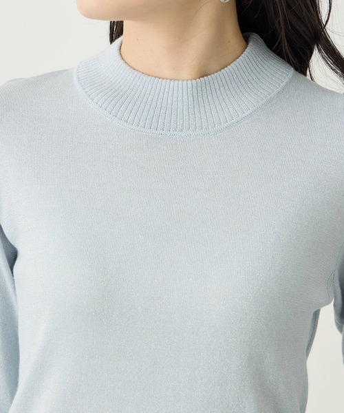 A/C DESIGN BY ALPHA CUBIC（エーシーデザインバイアルファキュービック）の「ラメリブハイネックニットプルオーバー【洗える・大きいサイズあり】（ニット/セーター・レディース・ライトグレー/ピンク/サックスブルー/オフホワイト・M/L/LL/3L）」の22枚目の写真