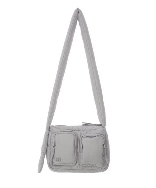 Kijun(キジュン)の「Pillow Cross Bag Silver(メッセンジャーバッグ・レディース・その他・OS)」の1枚目の写真