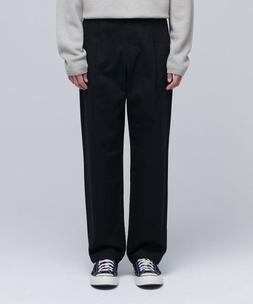 MUSINSA STANDARD（ムシンサスタンダード）の「ワンタックレギュラーフィットCcinoパンツ[ブラック]（その他パンツ・メンズ・その他・40/31/33/26/27/28/29/38/42/36/34/32/30）」の2枚目の写真
