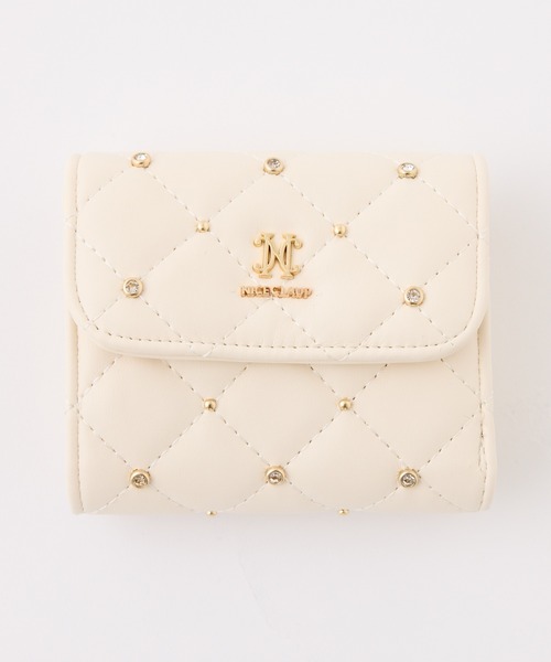 one after another NICE CLAUP（ワンアフターアナザーナイスクラップ）の「【ＨolidayCollection】ビジュースタッズ付きキルティングウォレット（財布・レディース・ブラック/ピンクベージュ/サックスブルー/アイボリー・FREE）」の2枚目の写真