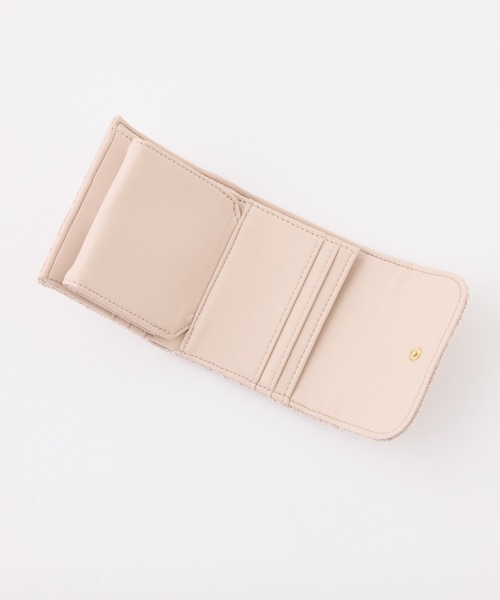 one after another NICE CLAUP（ワンアフターアナザーナイスクラップ）の「【ＨolidayCollection】ビジュースタッズ付きキルティングウォレット（財布・レディース・ブラック/ピンクベージュ/サックスブルー/アイボリー・FREE）」の9枚目の写真