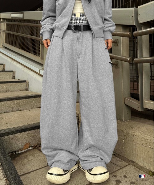 sedacle（セダクル）の「【別注】MLB/刺繍フロントタックスウェットパンツ（スウェットパンツ・メンズ・ネイビー/グレー/チャコールグレー・LARGE/MEDIUM/SMALL）」の6枚目の写真