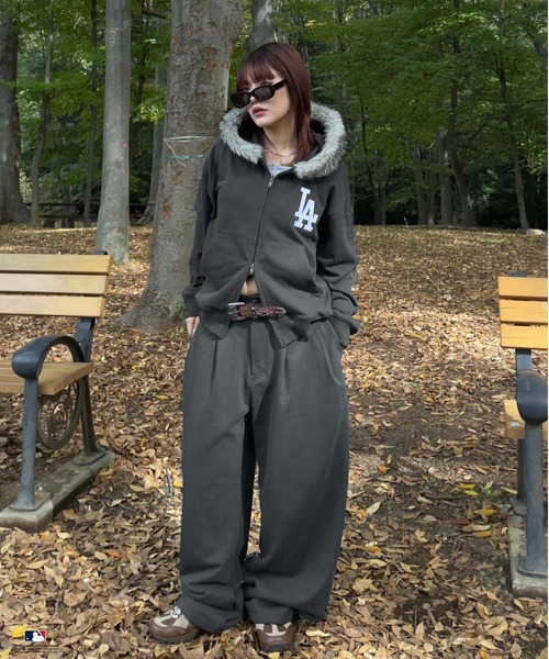 別注】MLB/刺繍フロントタックスウェットパンツ（スウェットパンツ