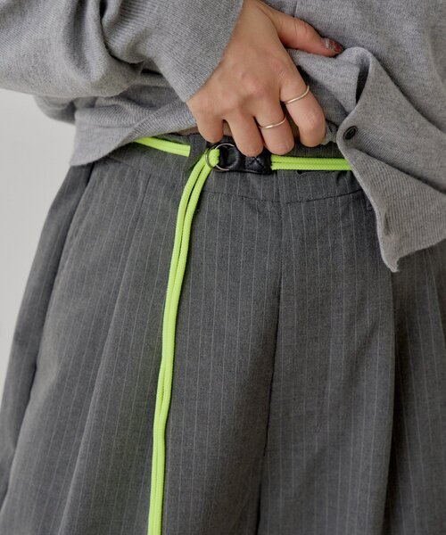 WHIMSIC（ウィムジック）の「【UNISEX/2サイズ展開】ピンストライプワイドスラックス（その他パンツ・メンズ・グレー/ネイビー・1/2）」の20枚目の写真
