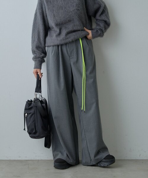 WHIMSIC（ウィムジック）の「【UNISEX/2サイズ展開】ピンストライプワイドスラックス（その他パンツ・メンズ・グレー/ネイビー・1/2）」の5枚目の写真