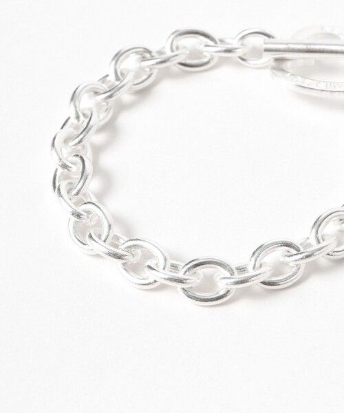 BEAMS BOY(ビームスボーイ)の「シルバー ハート トグル ブレスレット(ブレスレット・レディース・シルバー・ONE SIZE)」の2枚目の写真