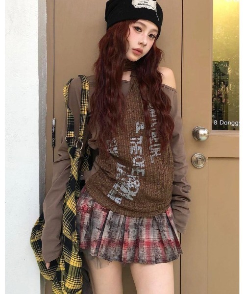 CHEER(チアー)の「レイヤードストール風オフショルトップス(Tシャツ/カットソー・レディース・ブラック/キャメル・M)」の3枚目の写真