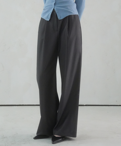 Vivacious（ビバシャス）の「RUA One-tuck Slacks - 3COL（スラックス・レディース・ブラック/グレー/チャコール・SMALL/MEDIUM/LARGE）」の6枚目の写真
