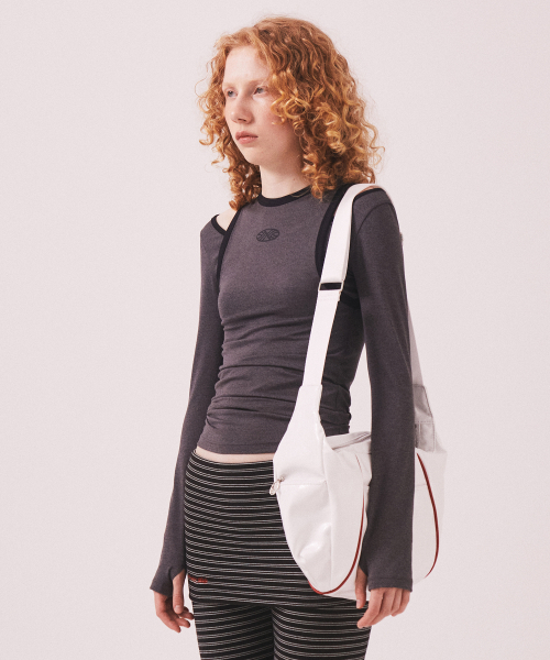 MENASOO（ミナス）の「Stretch Layered T Shirt_Charcoal（Tシャツ/カットソー・レディース・ダークグレー・SMALL/MEDIUM）」の2枚目の写真