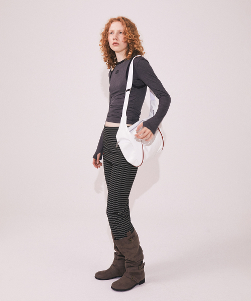 MENASOO（ミナス）の「Stretch Layered T Shirt_Charcoal（Tシャツ/カットソー・レディース・ダークグレー・SMALL/MEDIUM）」の11枚目の写真