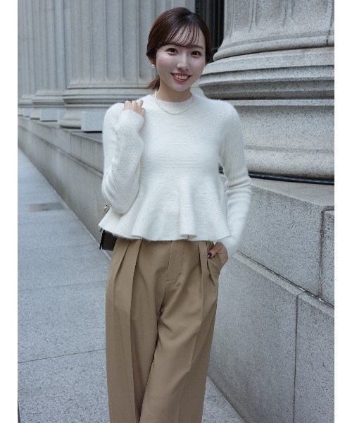 anuans(アニュアンス)の「【ZOZO限定カラー】ペプラムショートニットトップス(ニット/セーター・レディース・アイボリー/ブラック/グレー/ベージュ/レッド/チャコールグレー・S/M)」の13枚目の写真