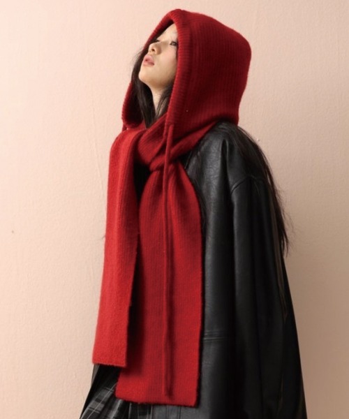 ADDITION STORE(アディションストア)の「【5色展開】\頭まですっぽり/フード型 ニットマフラー / asfm(マフラー・レディース・オフホワイト/グレー/ブルー/ブラック/レッド・FREE)」の12枚目の写真