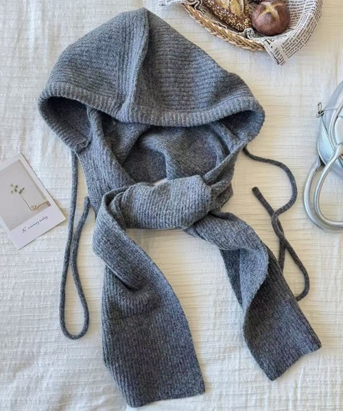 ADDITION STORE(アディションストア)の「【5色展開】\頭まですっぽり/フード型 ニットマフラー / asfm(マフラー・レディース・オフホワイト/グレー/ブルー/ブラック/レッド・FREE)」の14枚目の写真