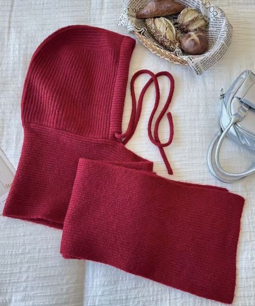 ADDITION STORE(アディションストア)の「【5色展開】\頭まですっぽり/フード型 ニットマフラー / asfm(マフラー・レディース・オフホワイト/グレー/ブルー/ブラック/レッド・FREE)」の16枚目の写真