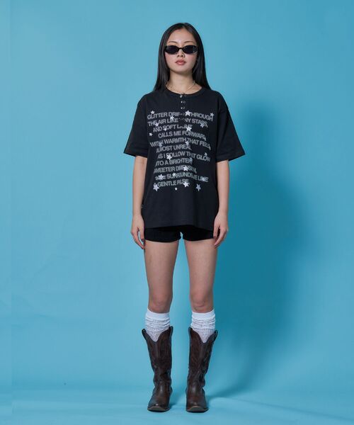 SEQUENZ(シークエンズ)の「※WEB限定 / シルバープリント / ぼかしプリントヘンリーネックT / sqnz silver star henley tee(Tシャツ/カットソー・レディース・ダークネイビー/ホワイト/ブルーグレー/ブラック・LARGE/MEDIUM/SMALL)」の9枚目の写真