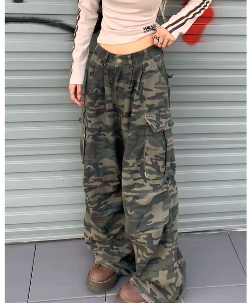 inst.ALL(インストール)の「ミリタリールーズカーゴパンツ(カーゴパンツ・レディース・カーキ・S/M/L)」の8枚目の写真