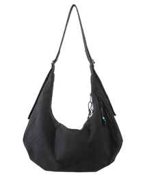 bubilian（バビリアン）の「シッククロワッサン クロスバッグ_Black（メッセンジャーバッグ）」