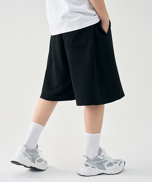 ARRAYED（アレイド）の「コンフィインバーテッドプリーツスウェットハーフパンツ[DARK GRAY]（その他パンツ・メンズ・その他・MEDIUM/LARGE/X-LARGE）」の4枚目の写真