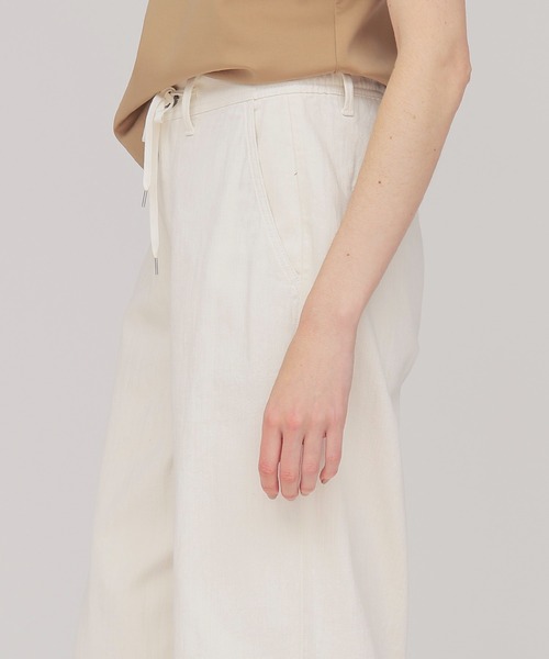 YANUK(ヤヌーク)の「YANUK / Relax LILITH WHITE(リラックスストレートデニム 57162309)(デニムパンツ・レディース・ホワイト・38/36)」の6枚目の写真