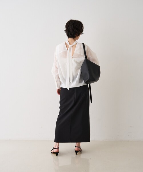 Rouge vif Anna（ルージュヴィフアンナ）の「シアースタンドタイブラウス（シャツ/ブラウス・レディース・グレイッシュベージュ/ホワイト/ブラック・フリー）」の15枚目の写真