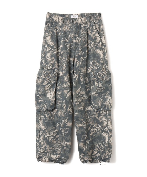 atmos pink（アトモスピンク）の「atmos pink Rose Camouflage Cargo Pants / アトモスピンク ローズ カモフラージュ カーゴ パンツ（その他パンツ・レディース・カーキ/ピンク・M/S）」の2枚目の写真