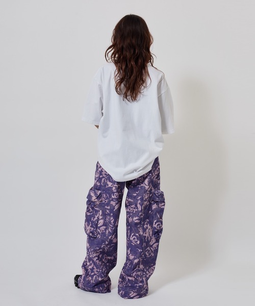 atmos pink（アトモスピンク）の「atmos pink Rose Camouflage Cargo Pants / アトモスピンク ローズ カモフラージュ カーゴ パンツ（その他パンツ・レディース・カーキ/ピンク・M/S）」の16枚目の写真