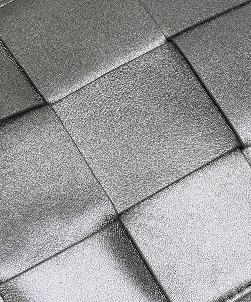 mieno（ミエノ）の「[mieno]イタリアンシープスキンメッシュ スマホポーチ（ショルダーバッグ・レディース・ターコイズブルー/ラベンダー/シルバー/オフホワイト/ブラック・FREE）」の8枚目の写真