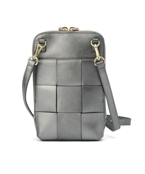 mieno（ミエノ）の「[mieno]イタリアンシープスキンメッシュ スマホポーチ（ショルダーバッグ・レディース・ターコイズブルー/ラベンダー/シルバー/オフホワイト/ブラック・FREE）」の19枚目の写真