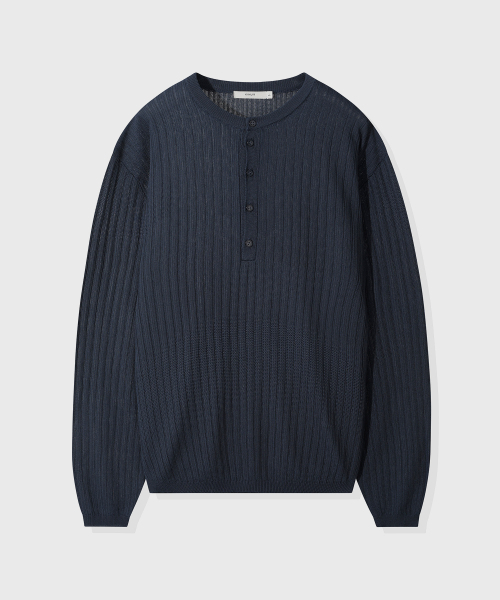 KIIMUIR（キミュア）の「クールタッチヘンリーネッククロップニット_ネイビー（ニット/セーター・メンズ・ネイビー・MEDIUM/LARGE/X-LARGE）」の3枚目の写真