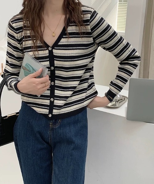 Beststore(ベストストア)の「マルチボーダー柄 Vネックカーディガン長袖(カーディガン/ボレロ・レディース・ネイビー系/グレー系/ブラック系/ブラウン系/ベージュ系・FREE)」の7枚目の写真