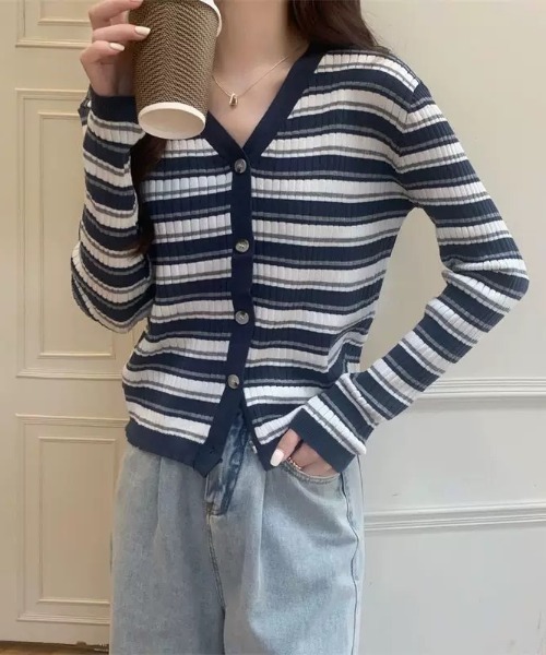Beststore(ベストストア)の「マルチボーダー柄 Vネックカーディガン長袖(カーディガン/ボレロ・レディース・ネイビー系/グレー系/ブラック系/ブラウン系/ベージュ系・FREE)」の12枚目の写真
