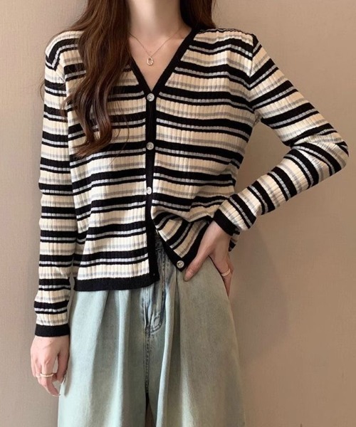 Beststore(ベストストア)の「マルチボーダー柄 Vネックカーディガン長袖(カーディガン/ボレロ・レディース・ネイビー系/グレー系/ブラック系/ブラウン系/ベージュ系・FREE)」の22枚目の写真