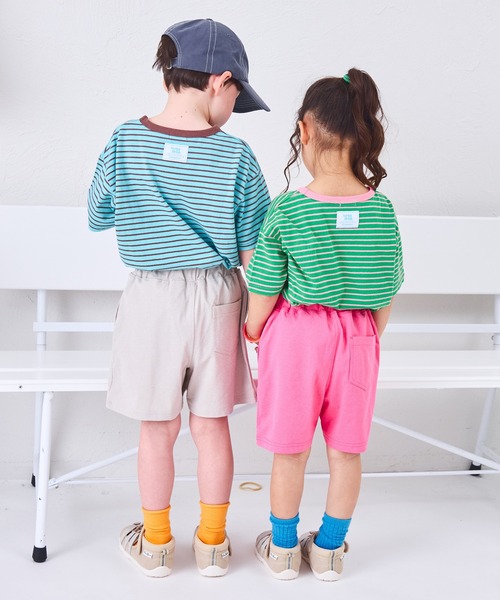 pairmanon(ペアマノン)の「【綿100%】ユニセックス バックタグ付き 配色ボーダー半袖Tシャツ(Tシャツ/カットソー・キッズ・ピンク/ブルー/グリーン/ライトブルー・140/150/90/100/110/120/130)」の5枚目の写真