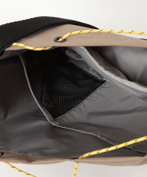 KEEN（キーン）の「HARVEST 2WAY TOTE / ハーベスト ツーウェイ トート / バッグ（トートバッグ・メンズ・ベージュ系その他・OS）」の4枚目の写真