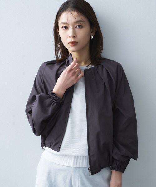 UNTITLED（アンタイトル）の「シャイニータイプライターブルゾン（ブルゾン・レディース・サンドベージュ/スミクロ・03/02/01/00/04/44/48/50）」の4枚目の写真