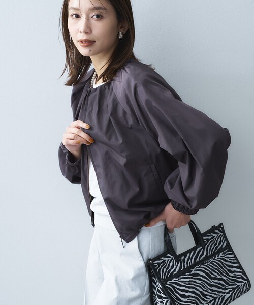 UNTITLED（アンタイトル）の「シャイニータイプライターブルゾン（ブルゾン・レディース・サンドベージュ/スミクロ・03/02/01/00/04/44/48/50）」の5枚目の写真