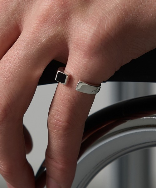 MAISON CLUB(メゾンクラブ)の「【MAISON CLUB】Open Stone Ring Silver925 KUN(リング・メンズ・グリーン/ブラウン/ホワイト/ネイビー/ターコイズブルー/ブラック・9)」の8枚目の写真