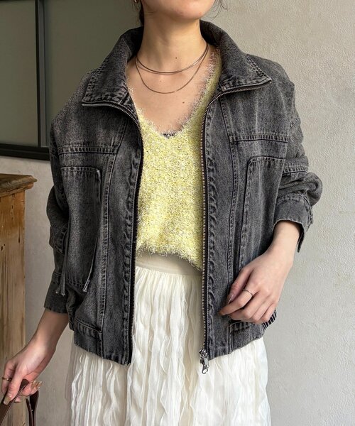 Thevon(ゼボン)の「スタンドネックステッチデニムジャケット(デニムジャケット・レディース・ブルー/ブラック/サックスブルー・FREE)」の4枚目の写真