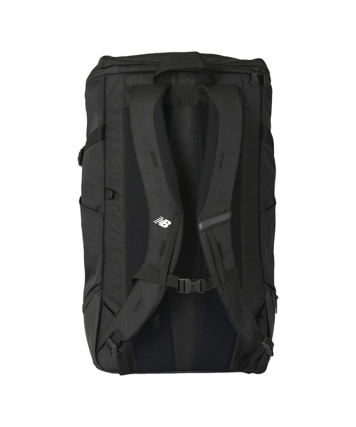 NEW BALANCE(ニューバランス)の「トップローディングバックパック40L(バックパック/リュック・メンズ・ブラック×ゴールド/ブラック×ホワイト・ONE SIZE)」の11枚目の写真