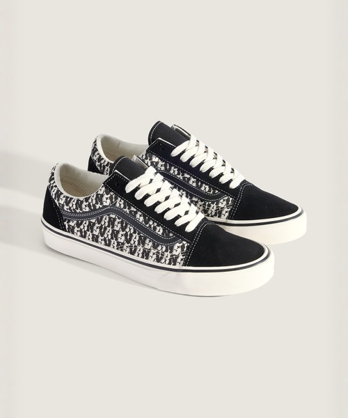 VANS(バンズ)の「オールドスクール / Old Skool BLACK/MARSHMALLOW VN000E9TBPT1(スニーカー・メンズ・ブラック×ホワイト・12/11/10.5/10/9.5/9/8.5/8/7.5/7/6.5/6/5.5/5)」の2枚目の写真
