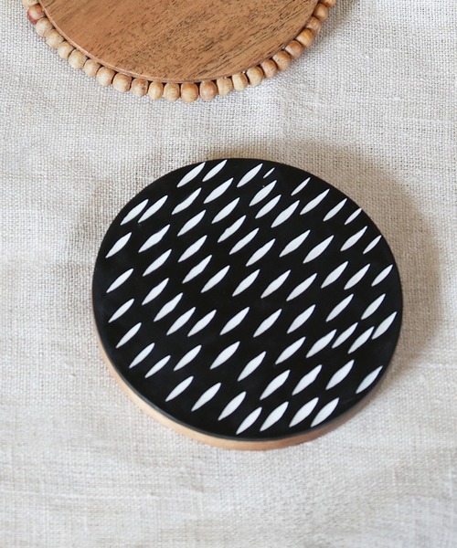 a.depeche(アデペシュ)の「【a.depeche:アデペシュ】コースター Maare coaster surface(ランチョンマット/テーブルウェア・レディース・ブラック・FREE)」の1枚目の写真