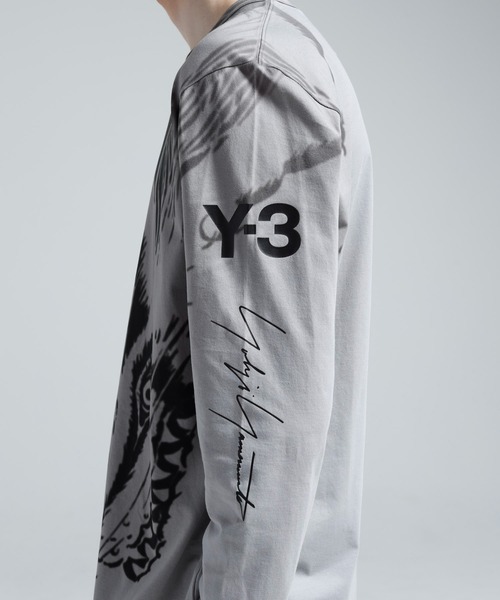 Y-3(ワイスリー)の「Y-3 MERCEDES - AMG PETRONAS FORMULA 1 TEAM WOLF GRAPHIC LONG SLEEVE TEE(Tシャツ/カットソー・メンズ・ブラック・XX-SMALL/X-SMALL/SMALL/MEDIUM/LARGE/X-LARGE)」の8枚目の写真