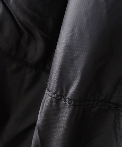 NOMANUAL（NOMANUAL）の「NOMANUAL/ノーマニュアル LIGHT SLASH JACKE（マウンテンパーカー・メンズ・ブラック・LARGE/MEDIUM）」の3枚目の写真