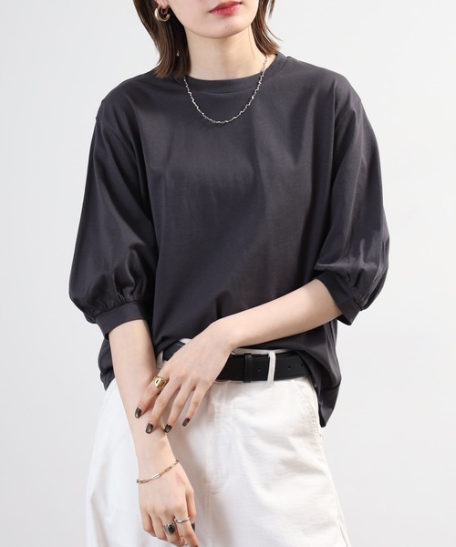 FUNALIVE(ファンアライブ)の「ボリューム袖ショート丈カットソー 半端袖(Tシャツ/カットソー・レディース・モカ/ブラック/オフホワイト/チャコールグレー/グレイッシュベージュ・F)」の13枚目の写真