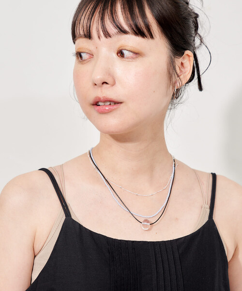FREAK'S STORE（フリークスストア）の「マルチウェイ レイヤーネックレス/ビーズネックレス/ペンダントネックレス（ネックレス・レディース・ブルー/オフホワイト・ONE SIZE）」の3枚目の写真