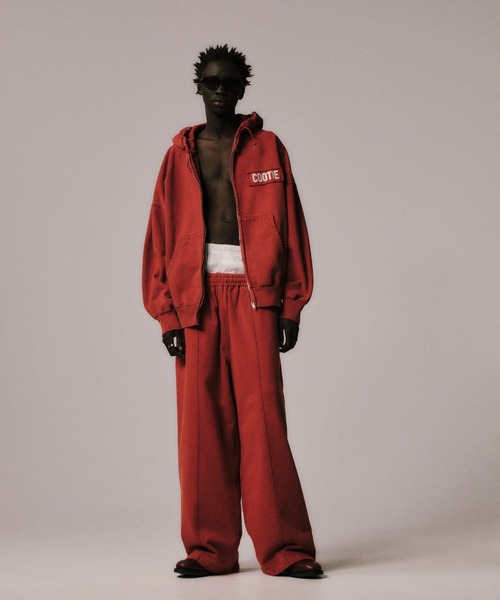 COOTIE PRODUCTIONS（クーティープロダクションズ）の「AD Processing Pin Tuck Wide Sweat Easy Pants（スウェットパンツ・メンズ・レッド系その他/ブラック系その他・SMALL/MEDIUM/LARGE/X-LARGE）」の3枚目の写真