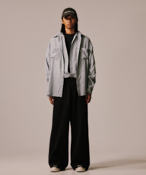 COOTIE PRODUCTIONS（クーティープロダクションズ）の「AD Processing Pin Tuck Wide Sweat Easy Pants（スウェットパンツ・メンズ・レッド系その他/ブラック系その他・SMALL/MEDIUM/LARGE/X-LARGE）」の4枚目の写真