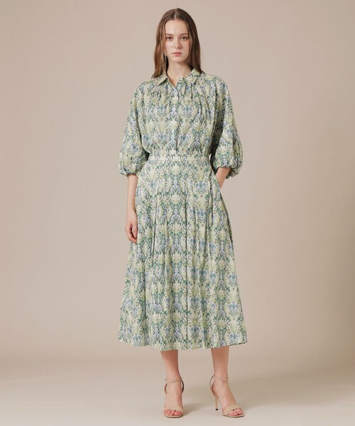 MACKINTOSH LONDON(マッキントッシュ ロンドン)の「【eclat5月号掲載】ボタニカルウォールプリントブラウス(シャツ/ブラウス・レディース・ネイビー/ベージュ・38)」の4枚目の写真