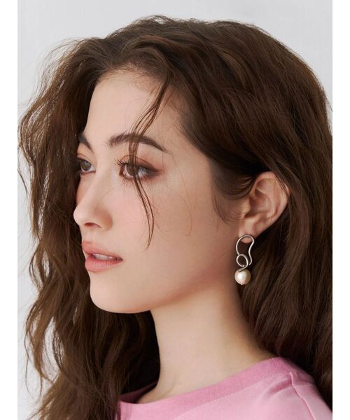 EVRIS（エヴリス）の「PEARL ピアス（ピアス（両耳用）・レディース・シルバー/ゴールド・FREE）」の3枚目の写真